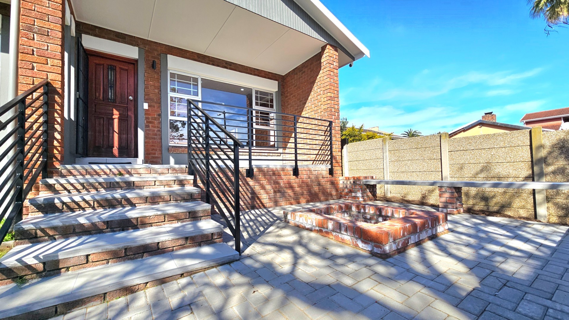 House For Sale in Heiderand, Mossel Bay