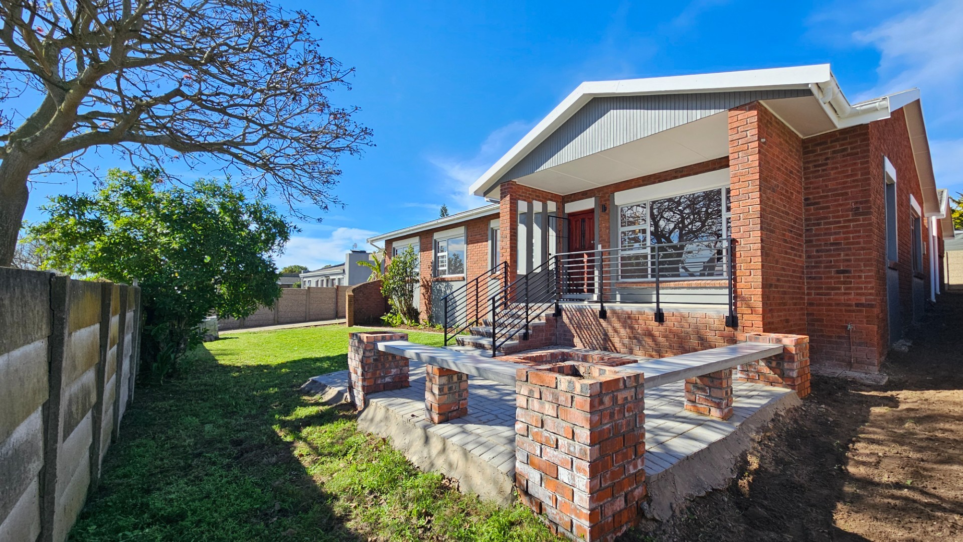 House For Sale in Heiderand, Mossel Bay