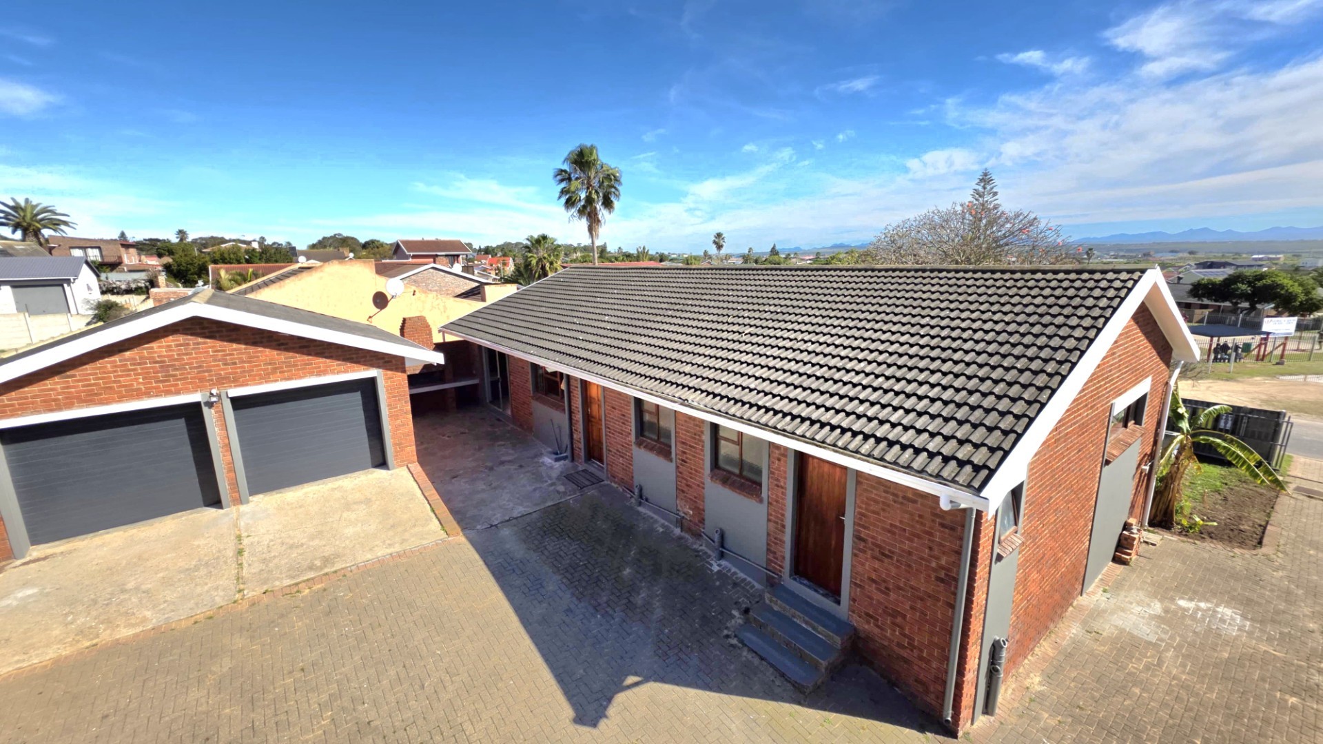 House For Sale in Heiderand, Mossel Bay