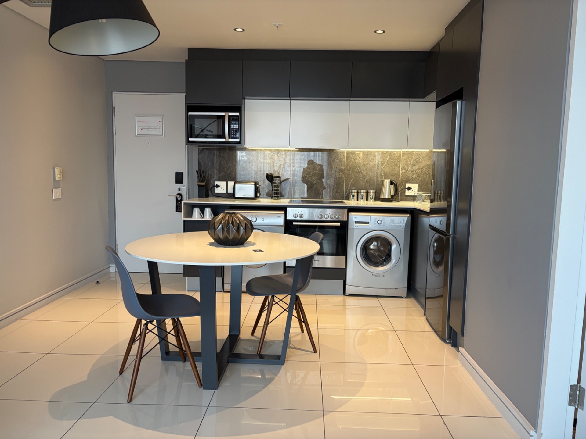 1 Bed Apartment To Rent in Sandton Gauteng