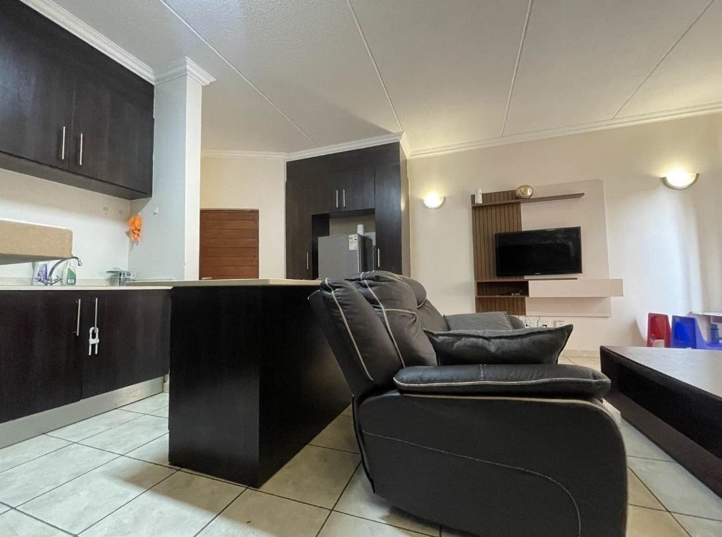 Apartment For Sale in Pretoriuspark, Pretoria