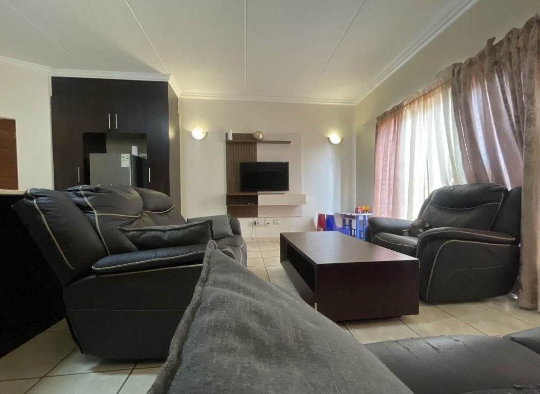 Apartment For Sale in Pretoriuspark, Pretoria