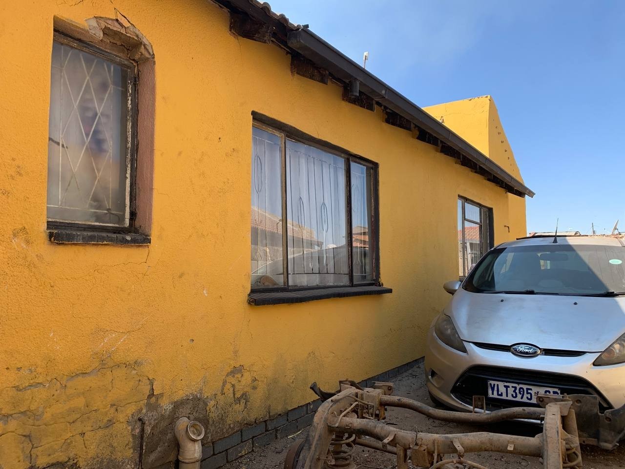 House For Sale in Makulong, Tembisa