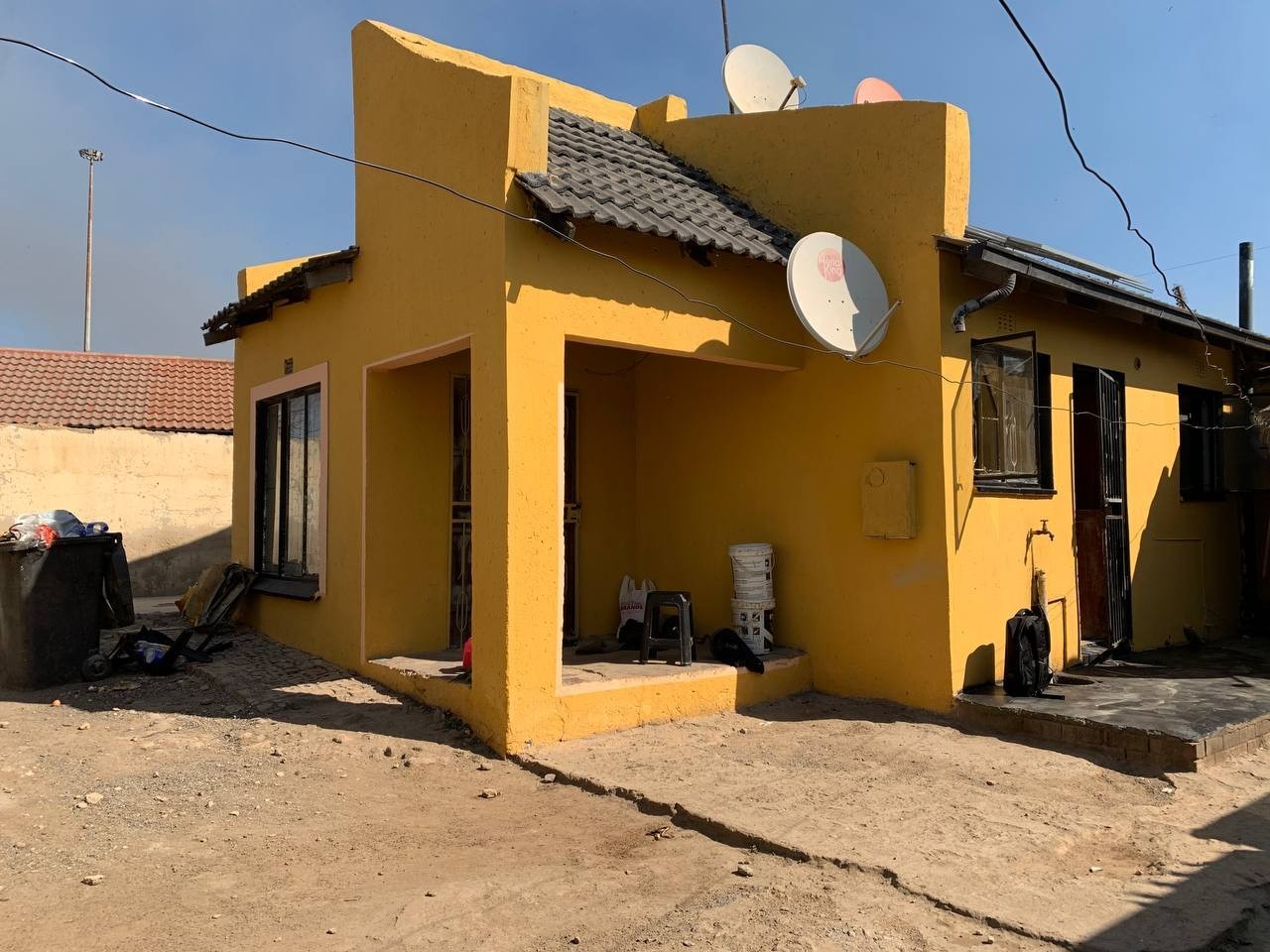 House For Sale in Makulong, Tembisa