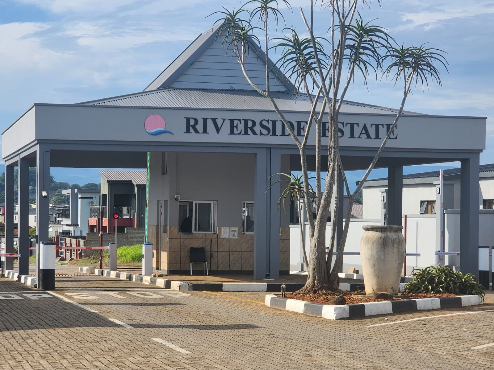 Prime Development Land in Prestigious Riverside Estate,  Approved for 12 Residential Units