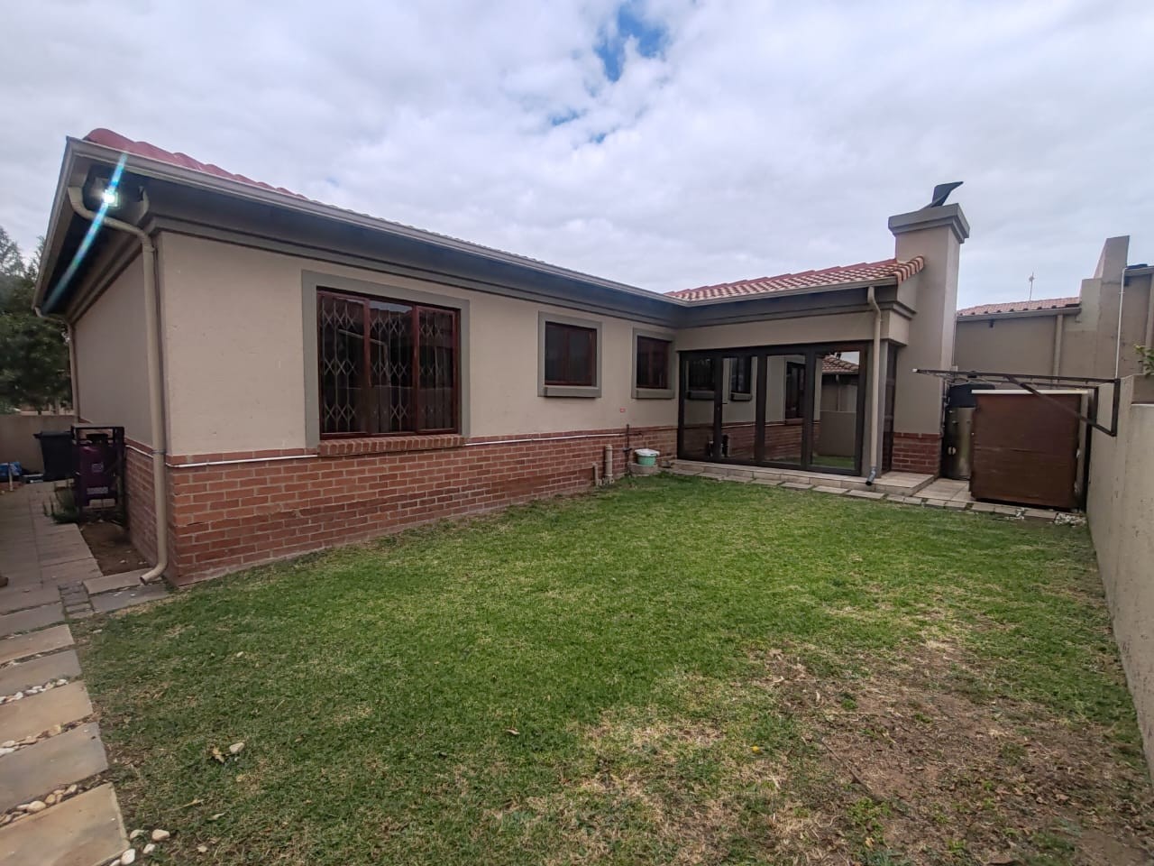 Modern 3-Bedroom Family Home with Private Garden - Available Immediately