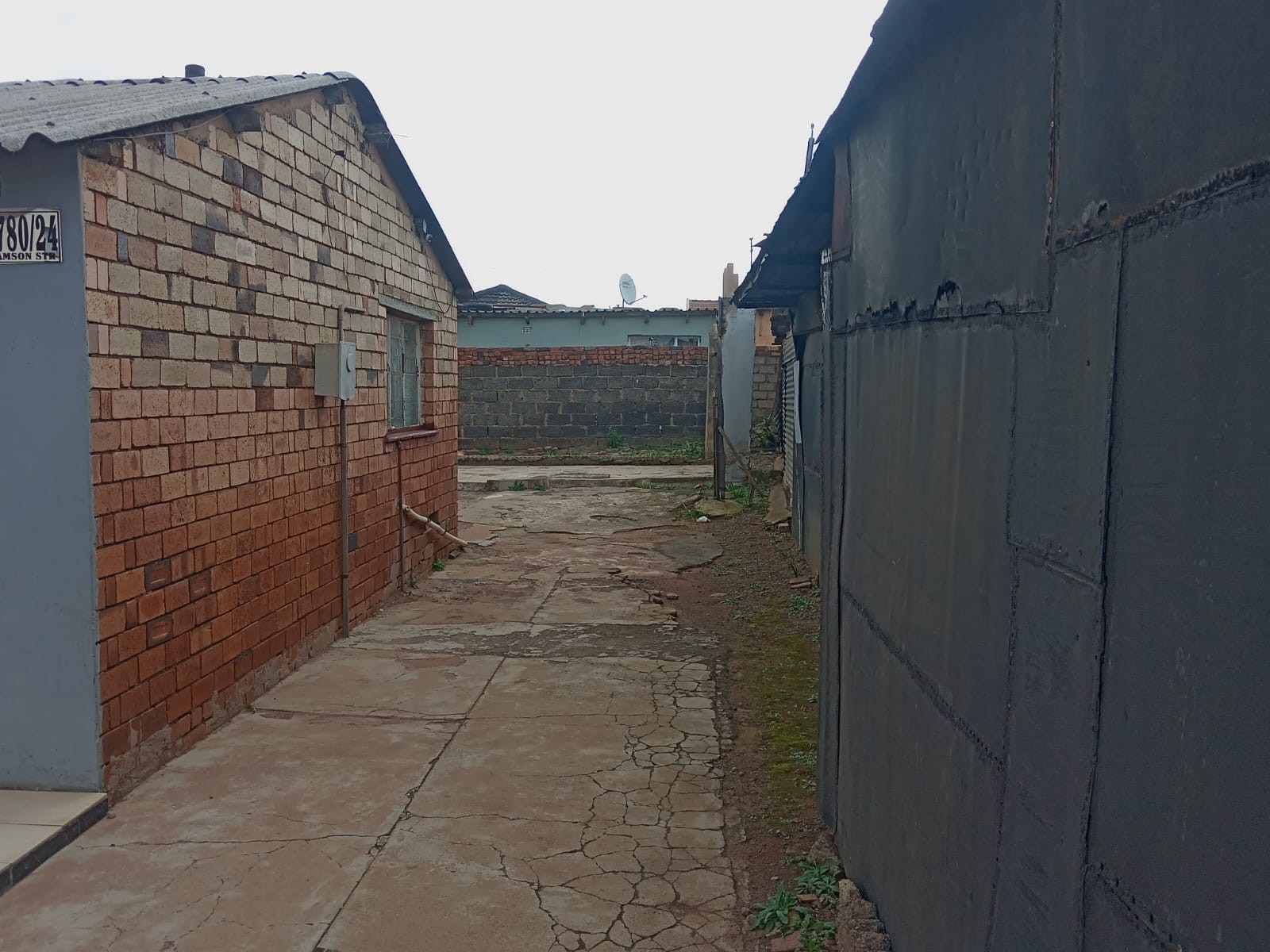 2 Bedroom House To Rent in Senaoane, Soweto
