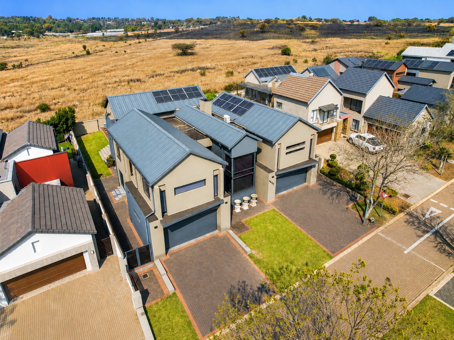 Exquisite 5 Bedroom Luxury Residence in Prestigious Copperleaf Golf Estate