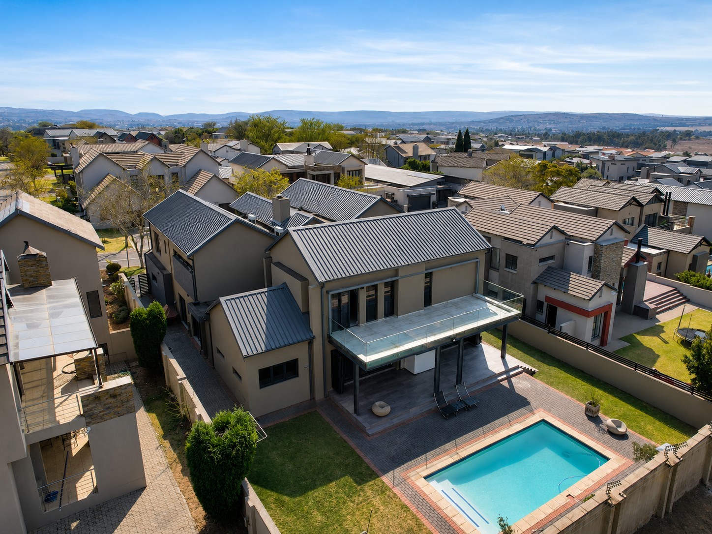 Exquisite 5 Bedroom Luxury Residence in Prestigious Copperleaf Golf Estate