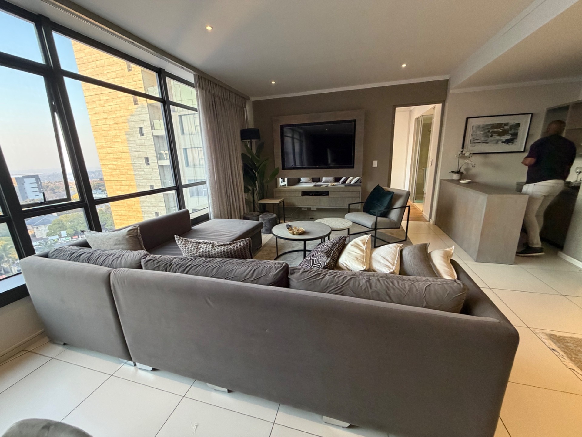 Apartment To Rent in Morningside, Sandton