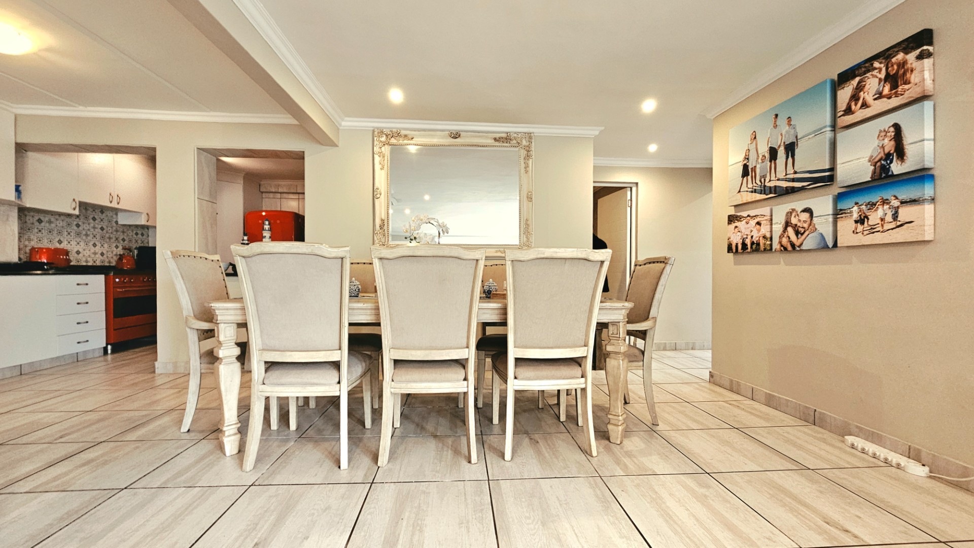 Townhouse For Sale in Hartenbos