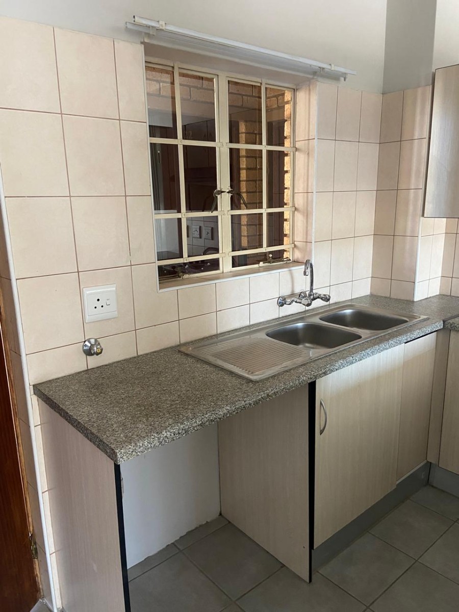 Fully Furnished 2-Bedroom Apartment for Sale - Emily Hobhouse, Pretoria North