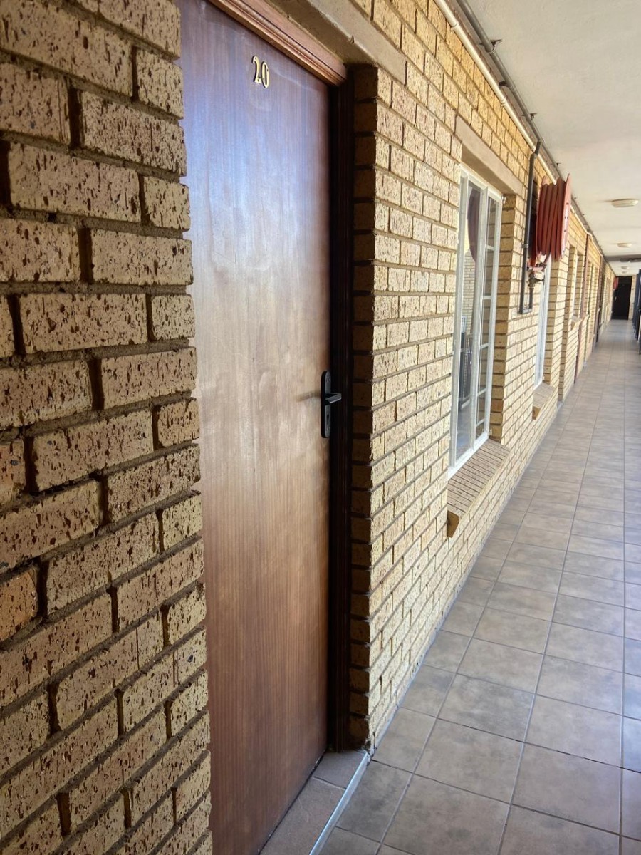 Fully Furnished 2-Bedroom Apartment for Sale - Emily Hobhouse, Pretoria North