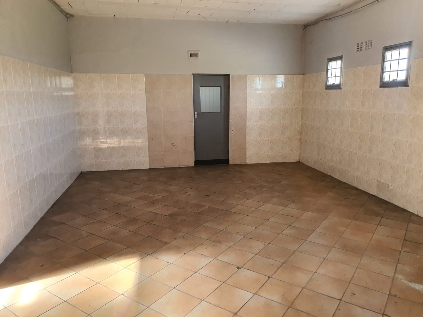 Warehouse To Rent in North End, Port Elizabeth