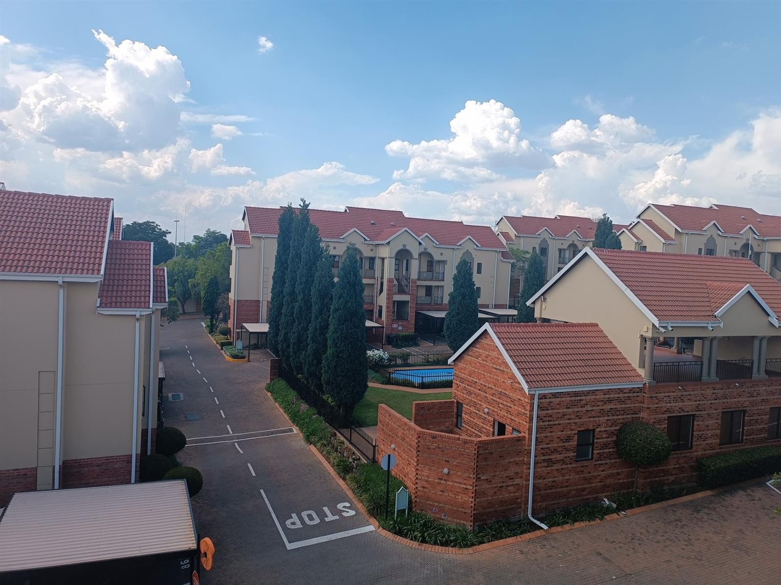 2 Bedroom Unit for Rent in Bryanston