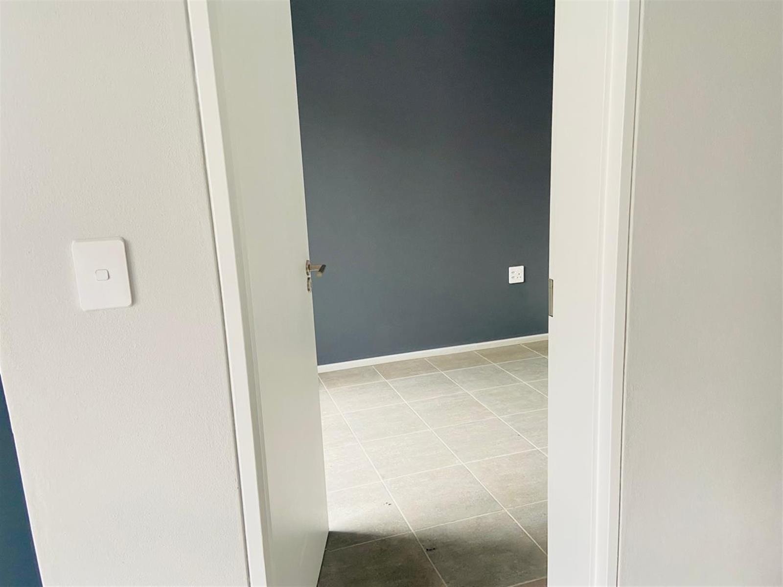 Apartment To Rent in Athlone Park, Amanzimtoti, KwaZulu Natal