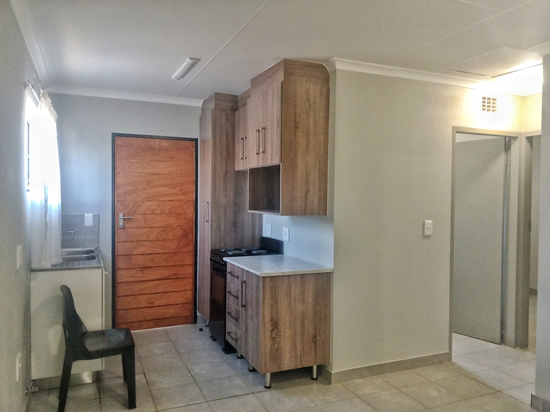 2 Bedroom House To Rent in Glenway Estate, Diamond City Estate, Pretoria East