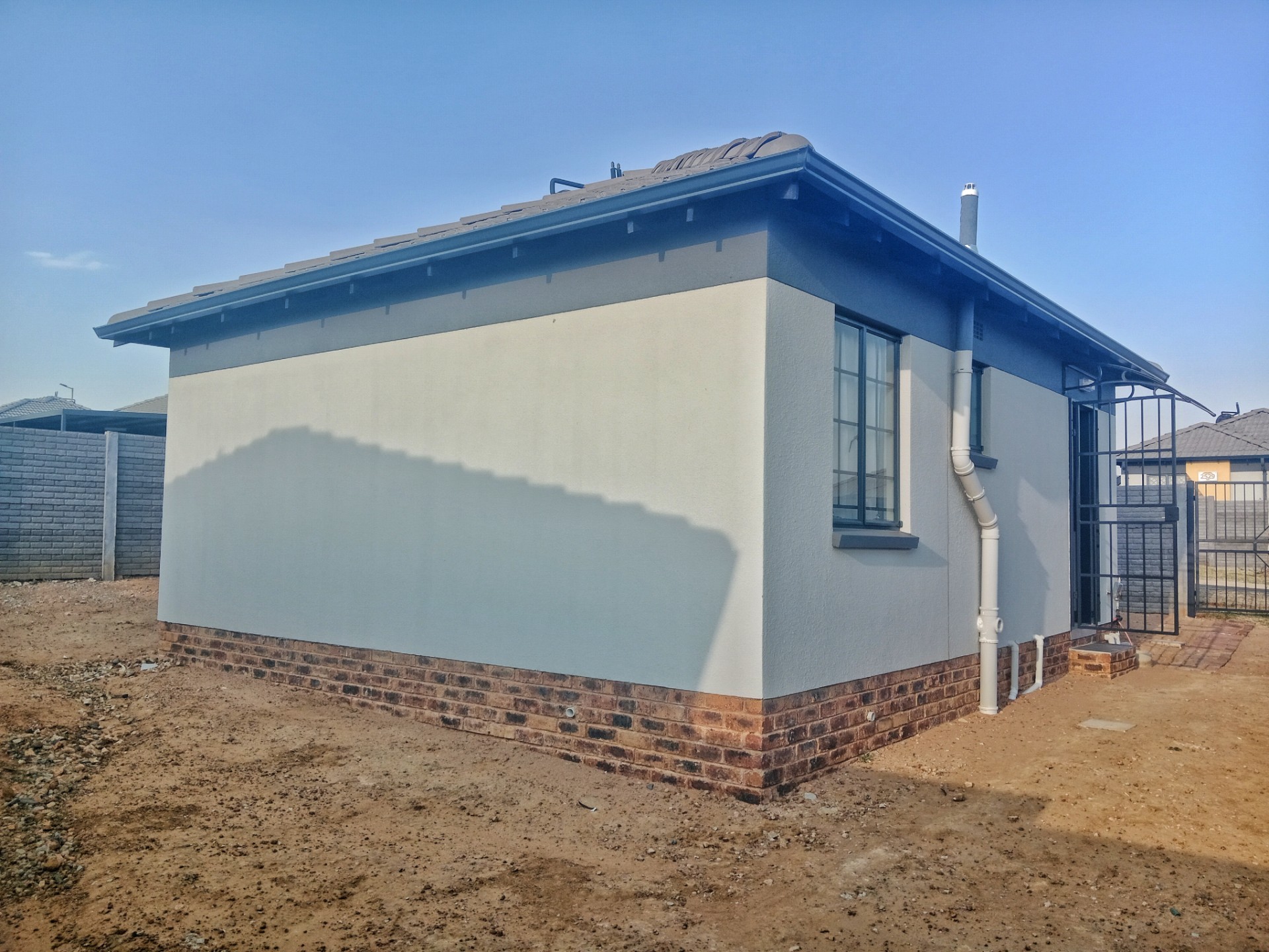 2 Bedroom House To Rent in Glenway Estate, Diamond City Estate, Pretoria East