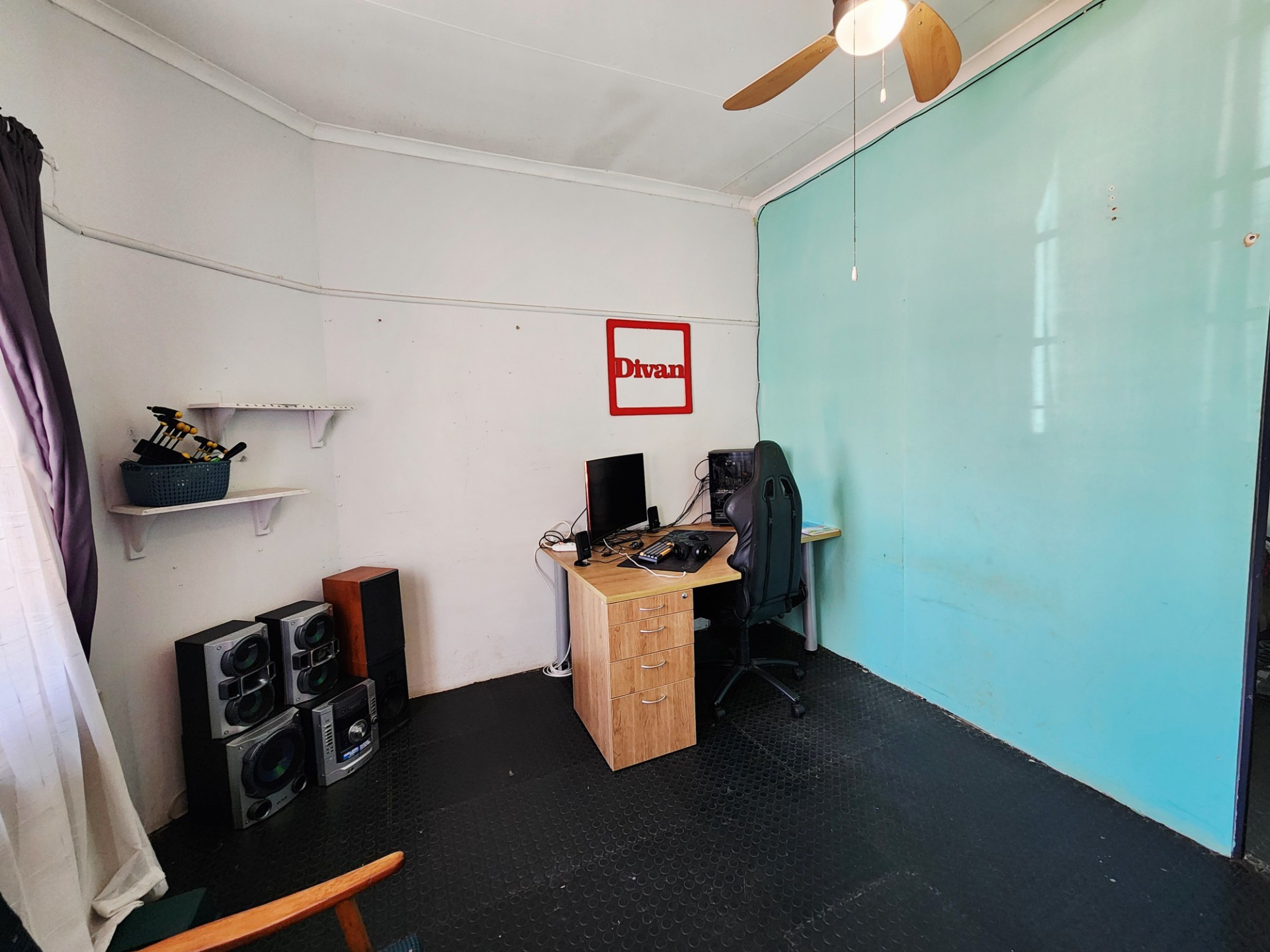 4 Bedroom 2 Bathroom House with 1 Bedroom flat and very nice entertainment area for sale in Valhalla