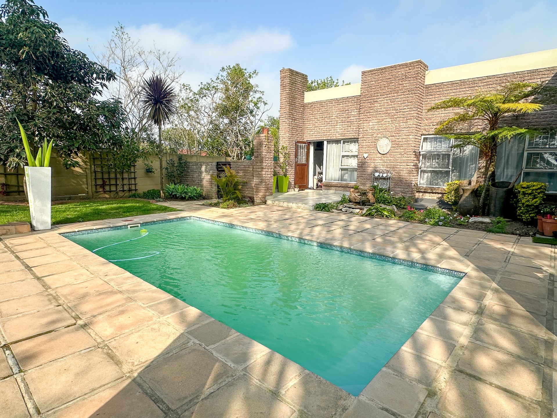 House for sale in Heather Park, George, 280 m²