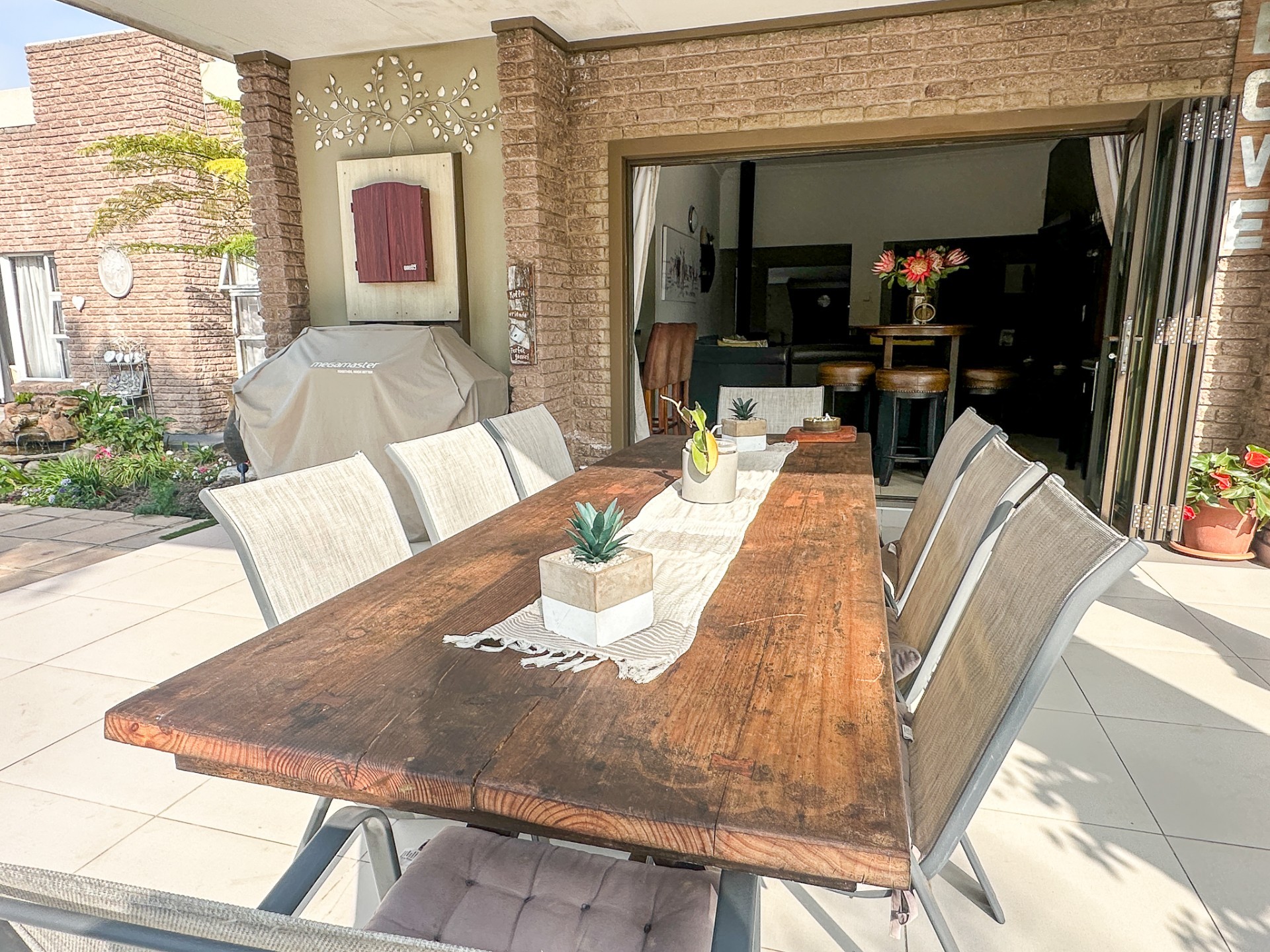 House for sale in Heather Park, George, 280 m²