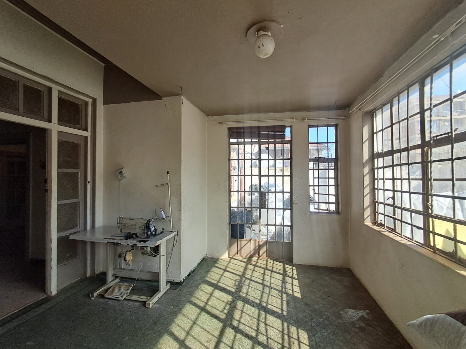 House For Sale in Yeoville, Johannesburg