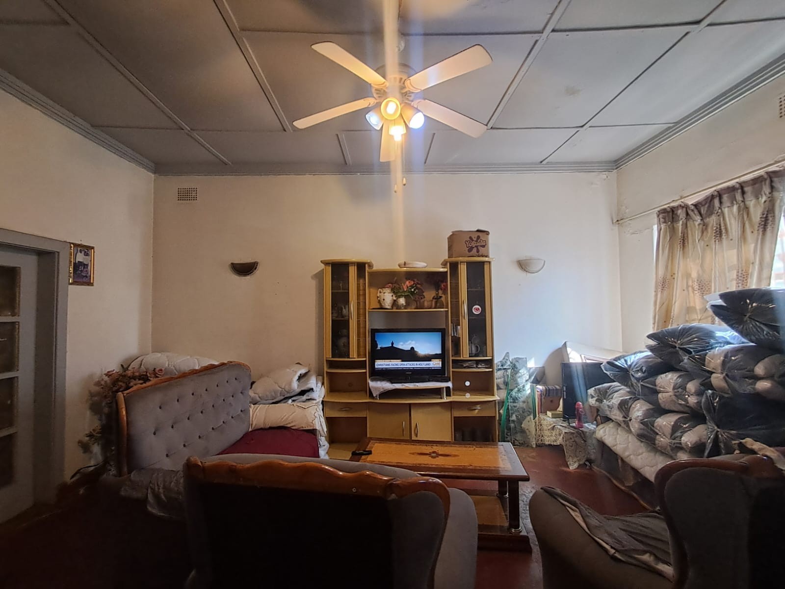 House For Sale in Yeoville, Johannesburg