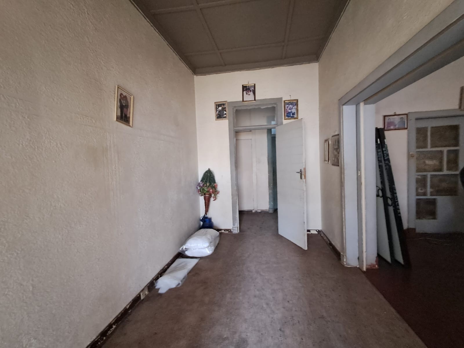 House For Sale in Yeoville, Johannesburg