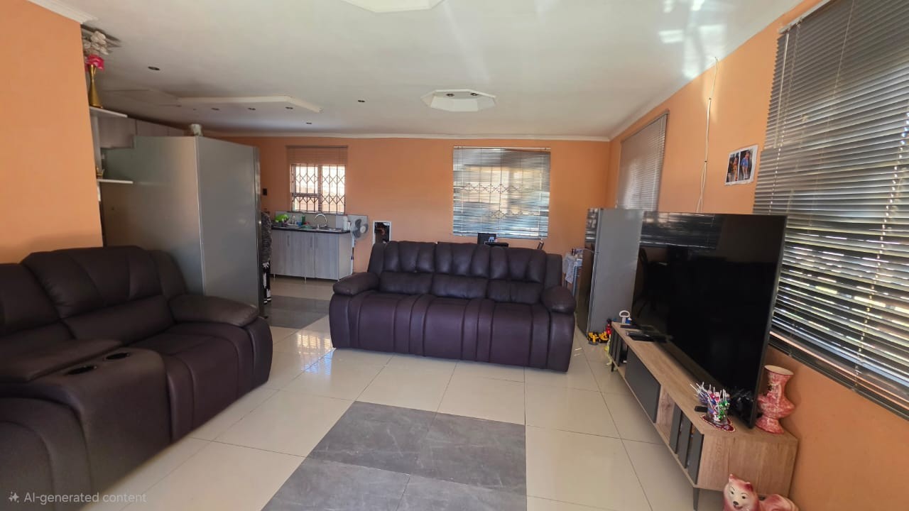 Comfortable Family Living in a Secure 3 Bedroom Home with Modern Kitchen