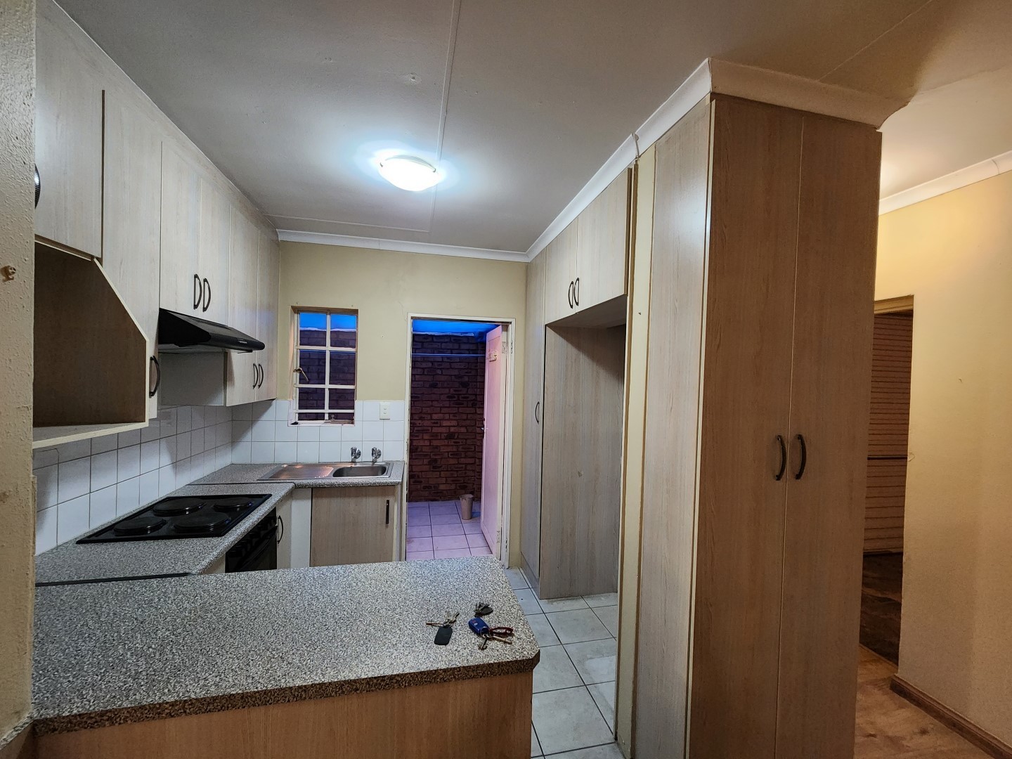 Spacious 2-Bedroom Cluster to Rent in Pin Oaks