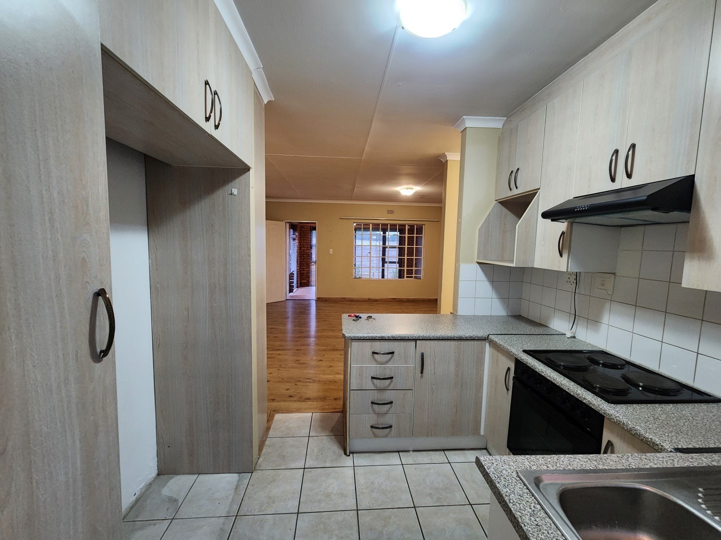 Spacious 2-Bedroom Cluster to Rent in Pin Oaks