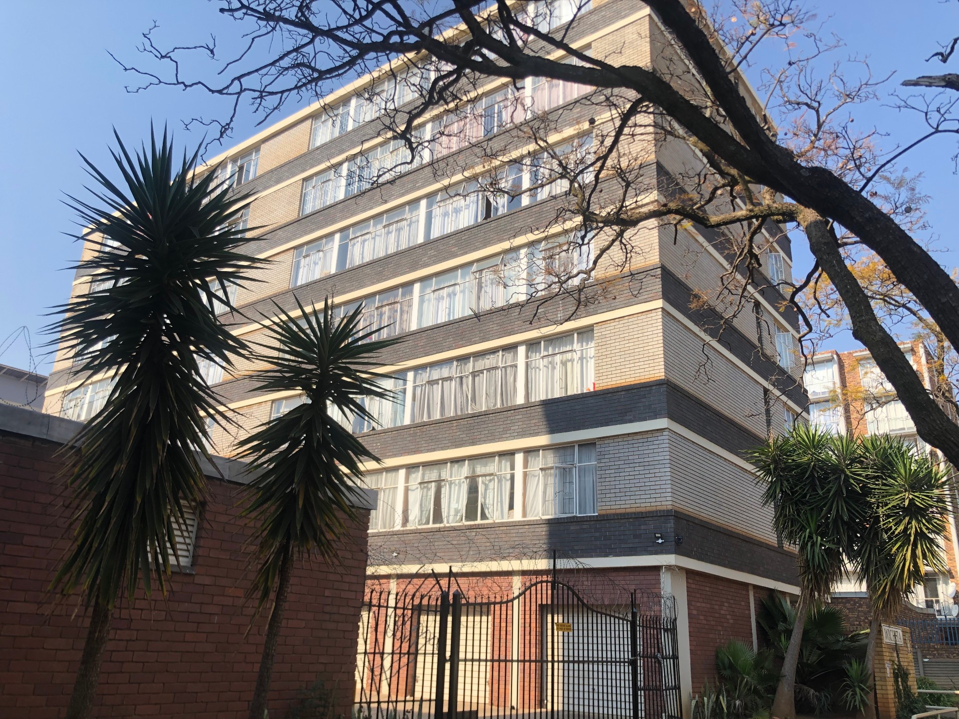 Neat and Secure Residential Apartement in Sunnyside East