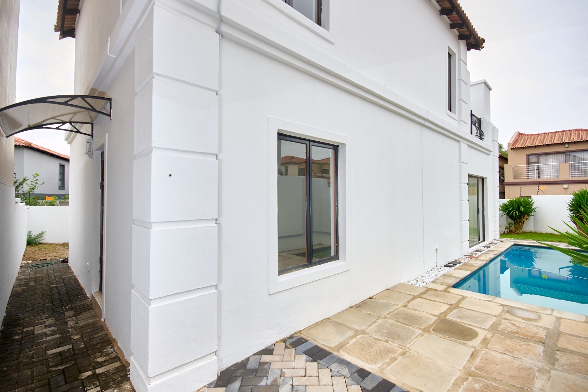 Charming 3-Bedroom House with Private Pool In Halfway Gardens, Midrand