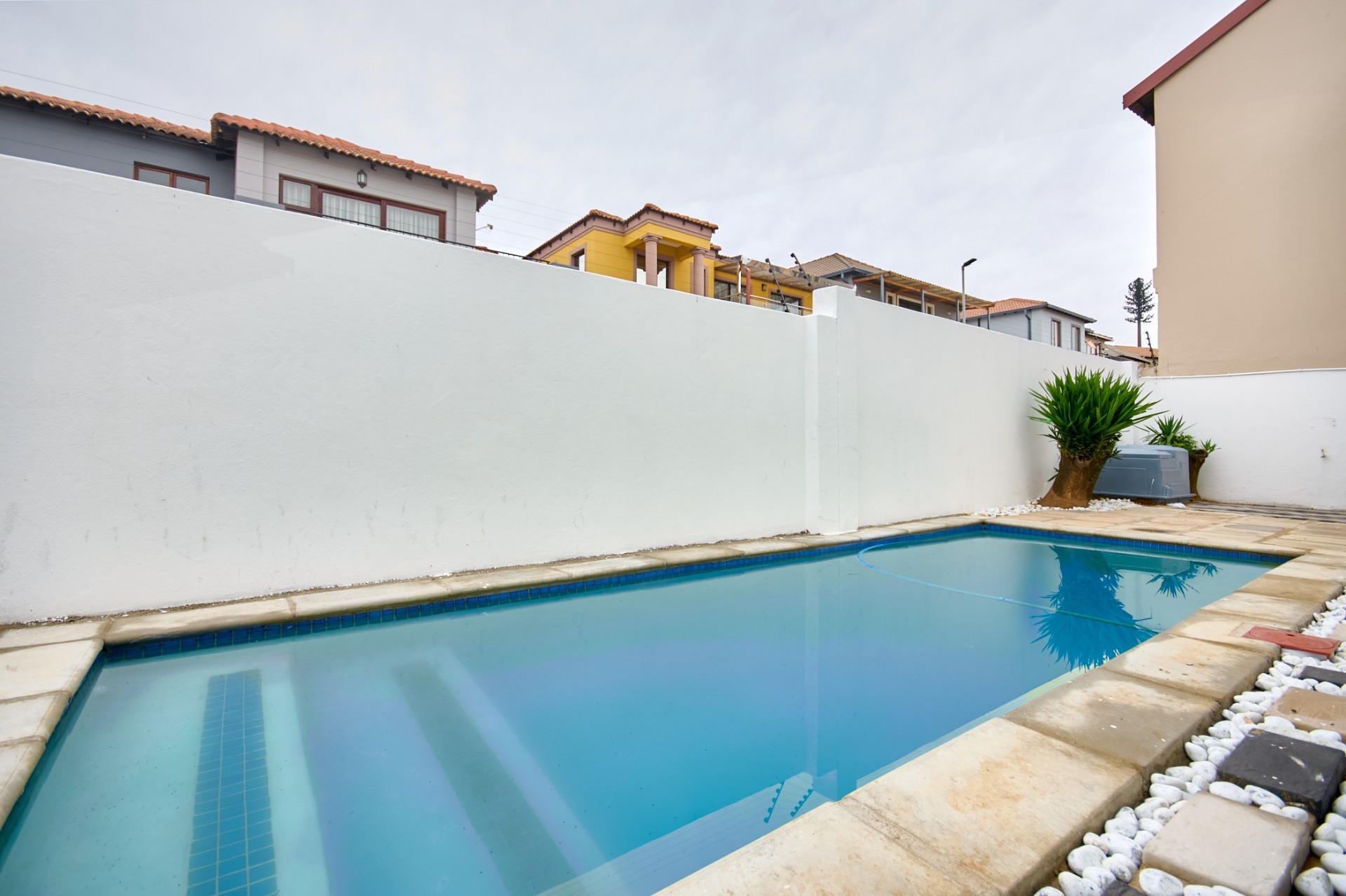 Charming 3-Bedroom House with Private Pool In Halfway Gardens, Midrand