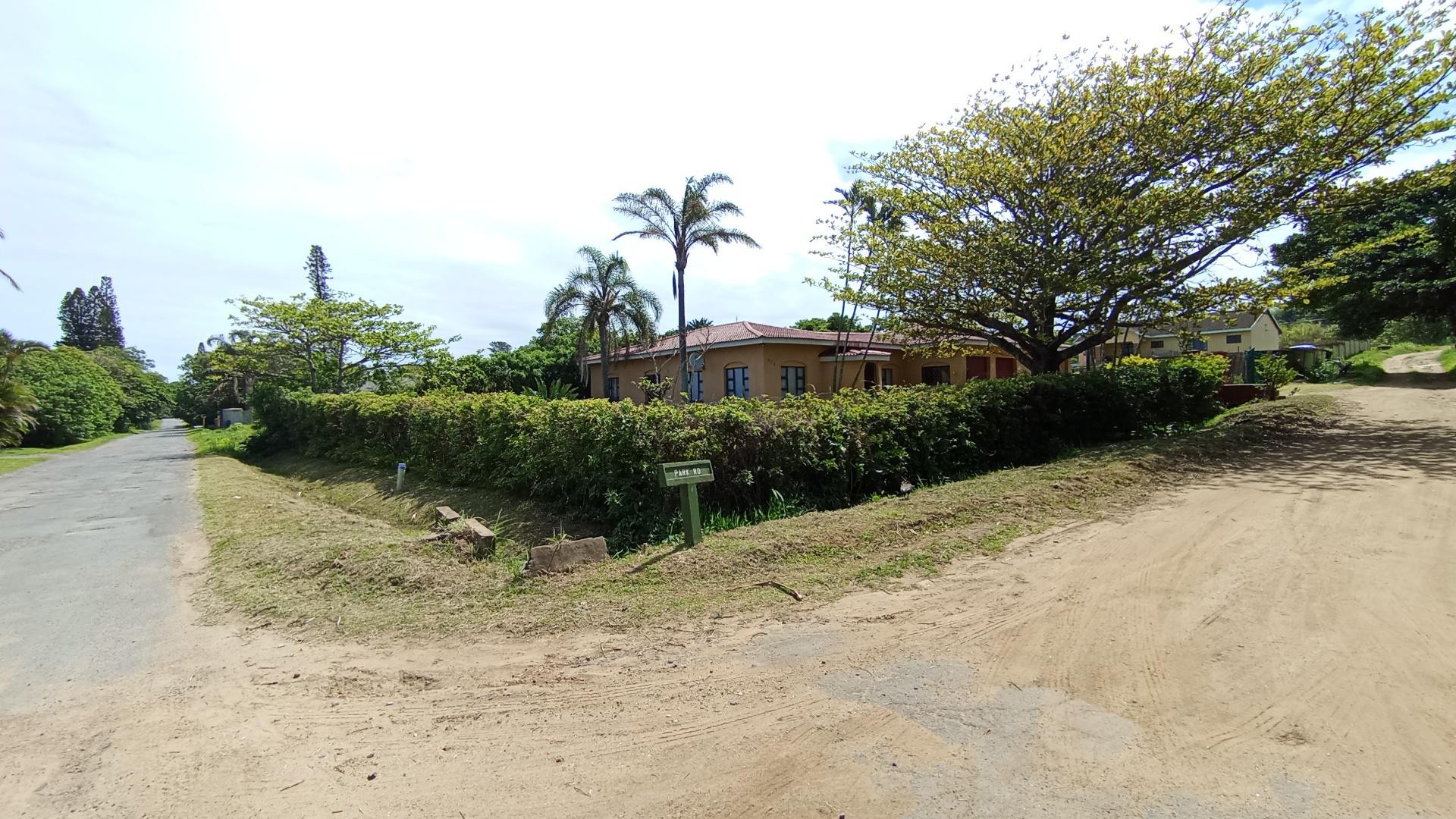 House for sale in Meadow Brook, Port Edward, KwaZulu Natal, 532 m²