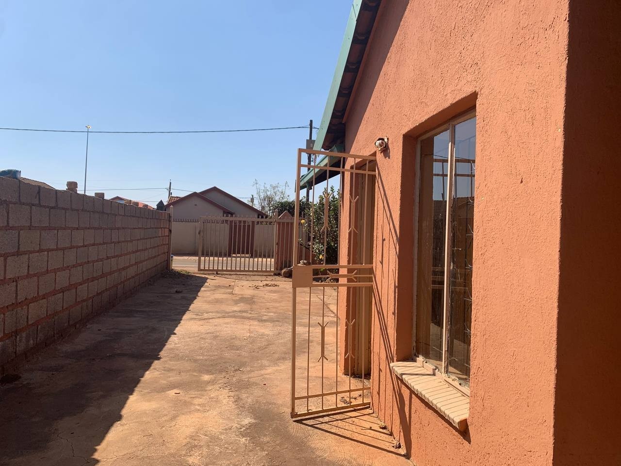 House For Sale in Soshanguve East, Soshanguve