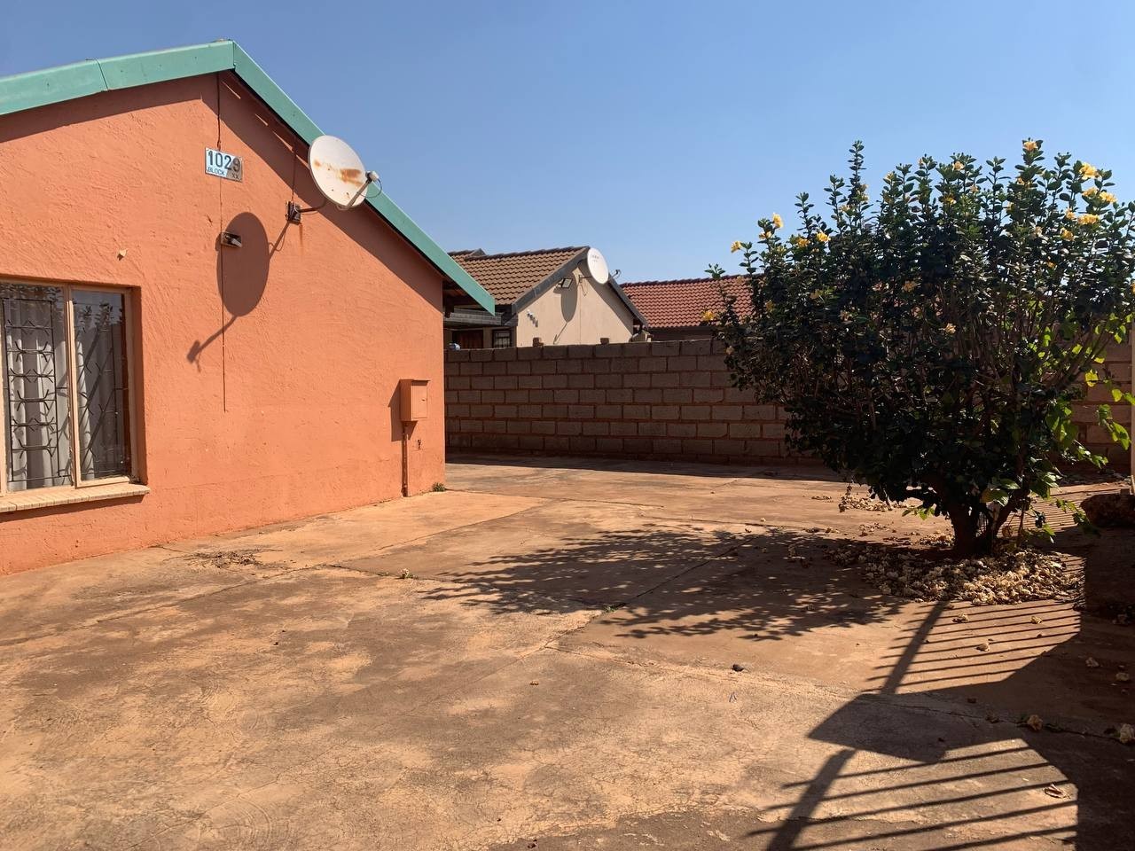 House For Sale in Soshanguve East, Soshanguve