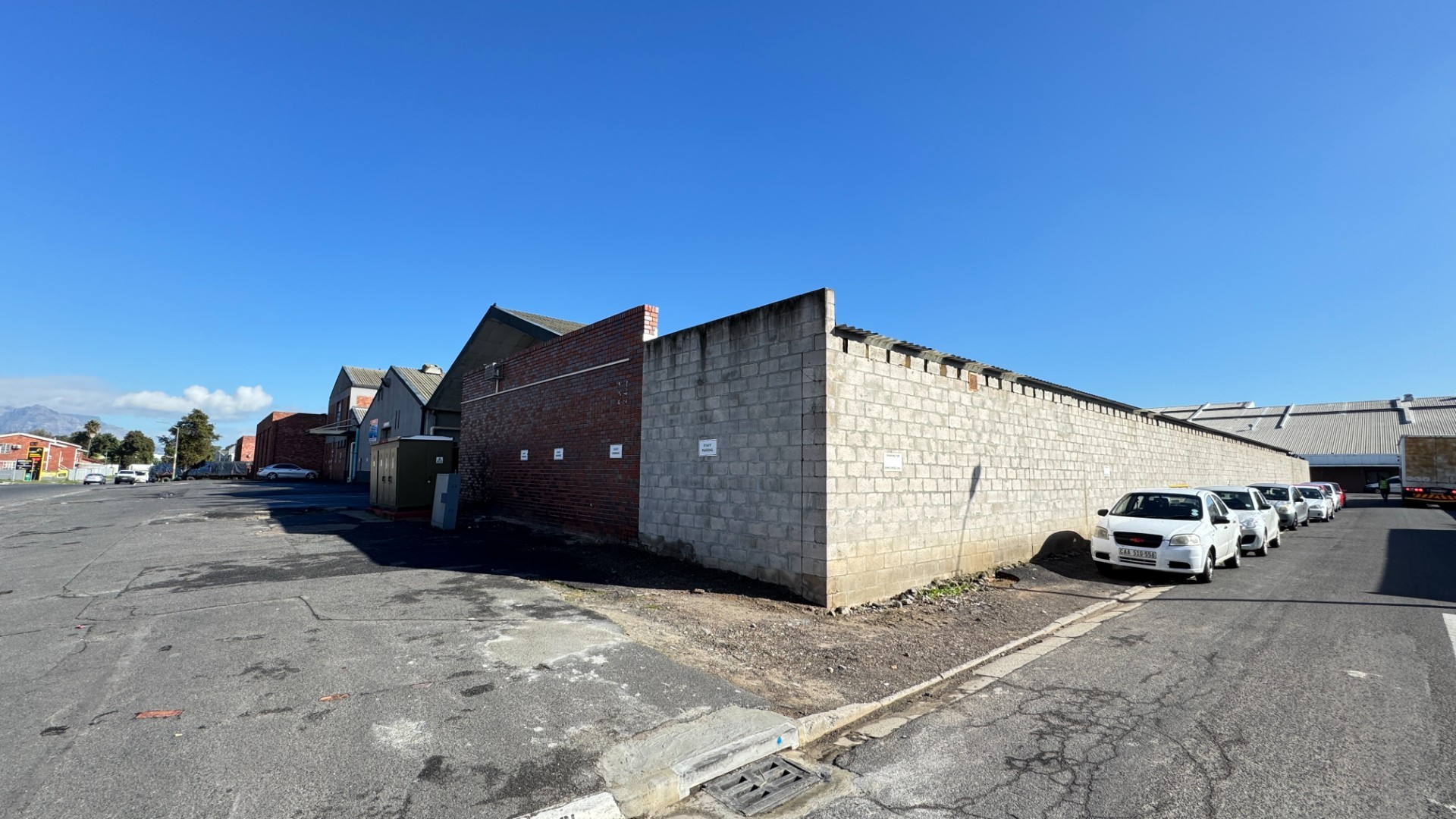 4,527m² Warehouse To Let in Beaconvale | Prime Located Industrial Facility on Jan Smuts Road