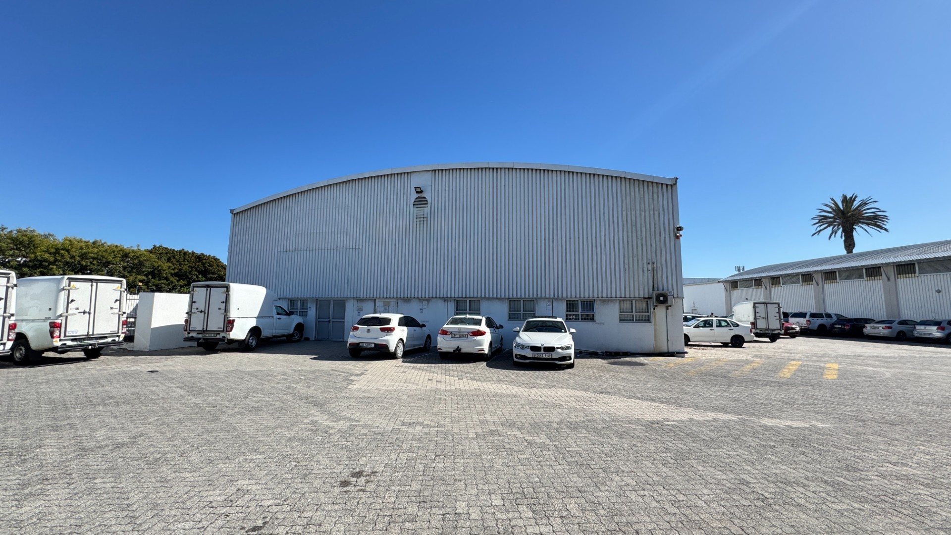 Neat and Secure 1 108m² Warehouse To Let in Montague Gardens, Cape Town | 100 Amp Power