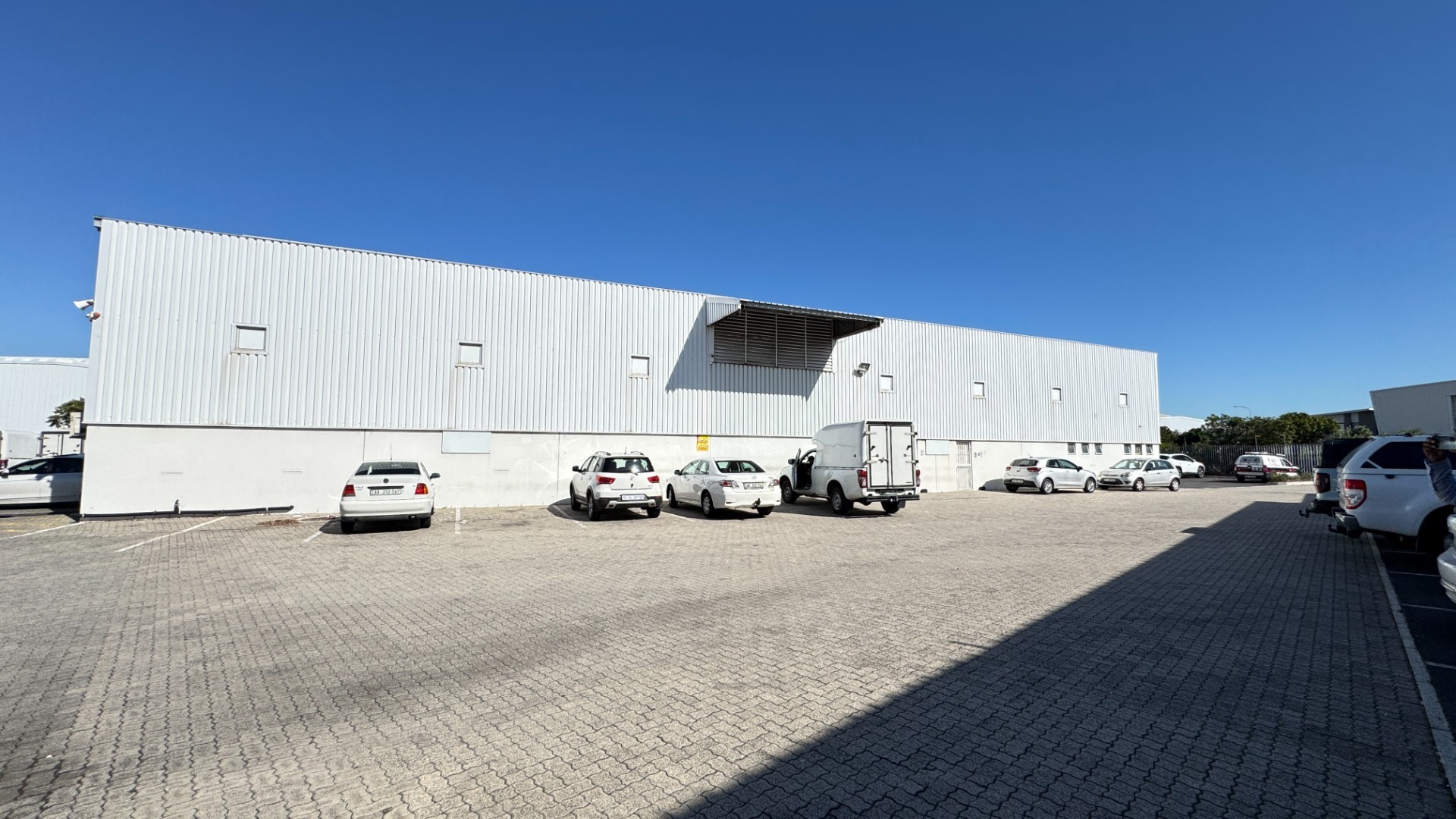 Neat and Secure 1 108m² Warehouse To Let in Montague Gardens, Cape Town | 100 Amp Power