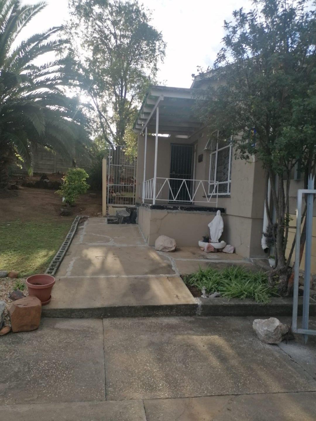 House For Sale in Valleisig, Uitenhage