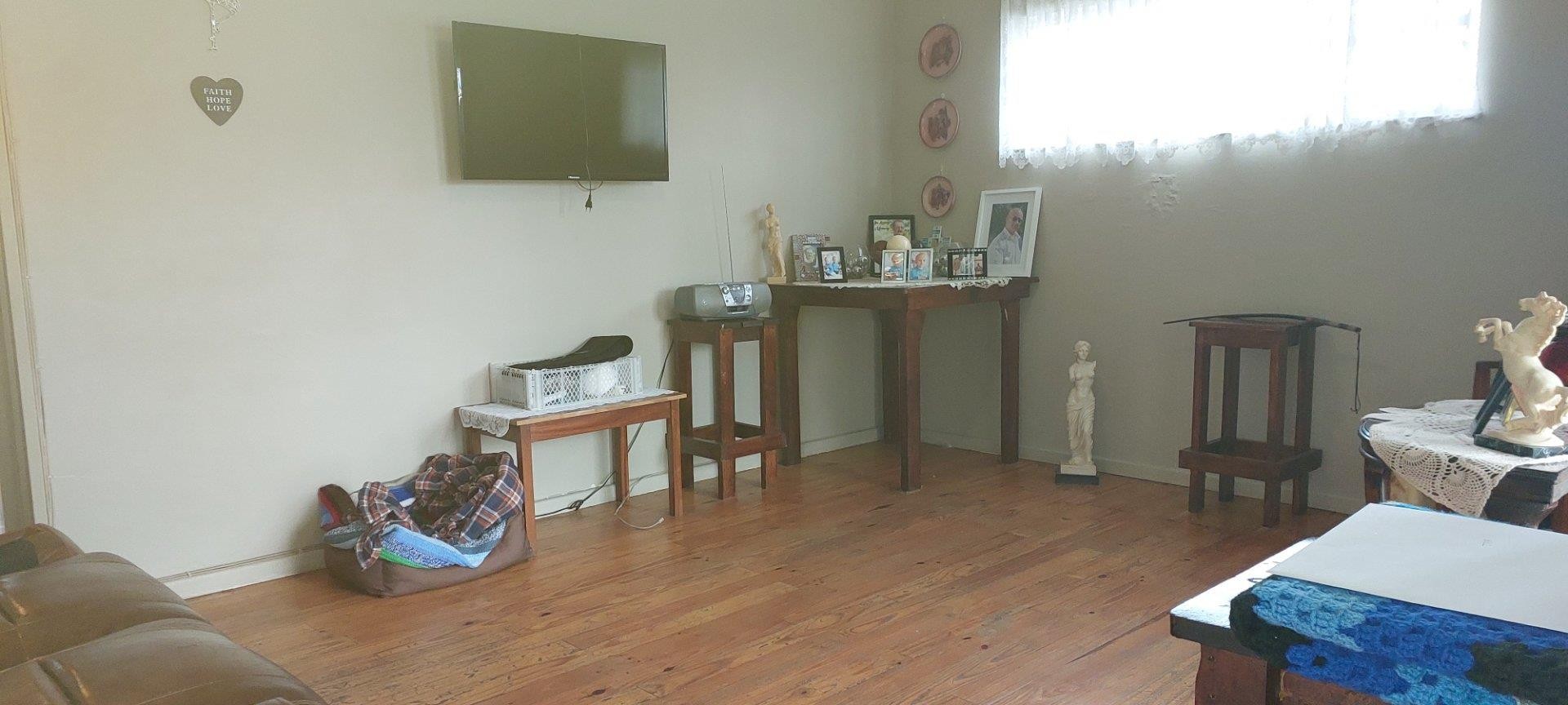 House For Sale in Valleisig, Uitenhage