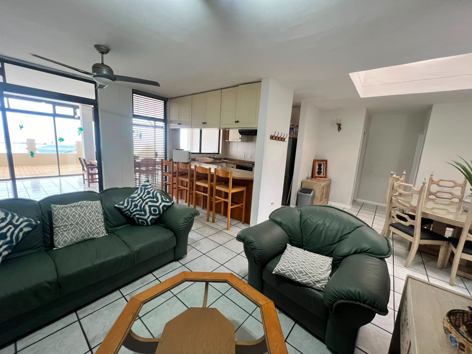 Spacious Furnished Coastal Apartment in Manaba Beach