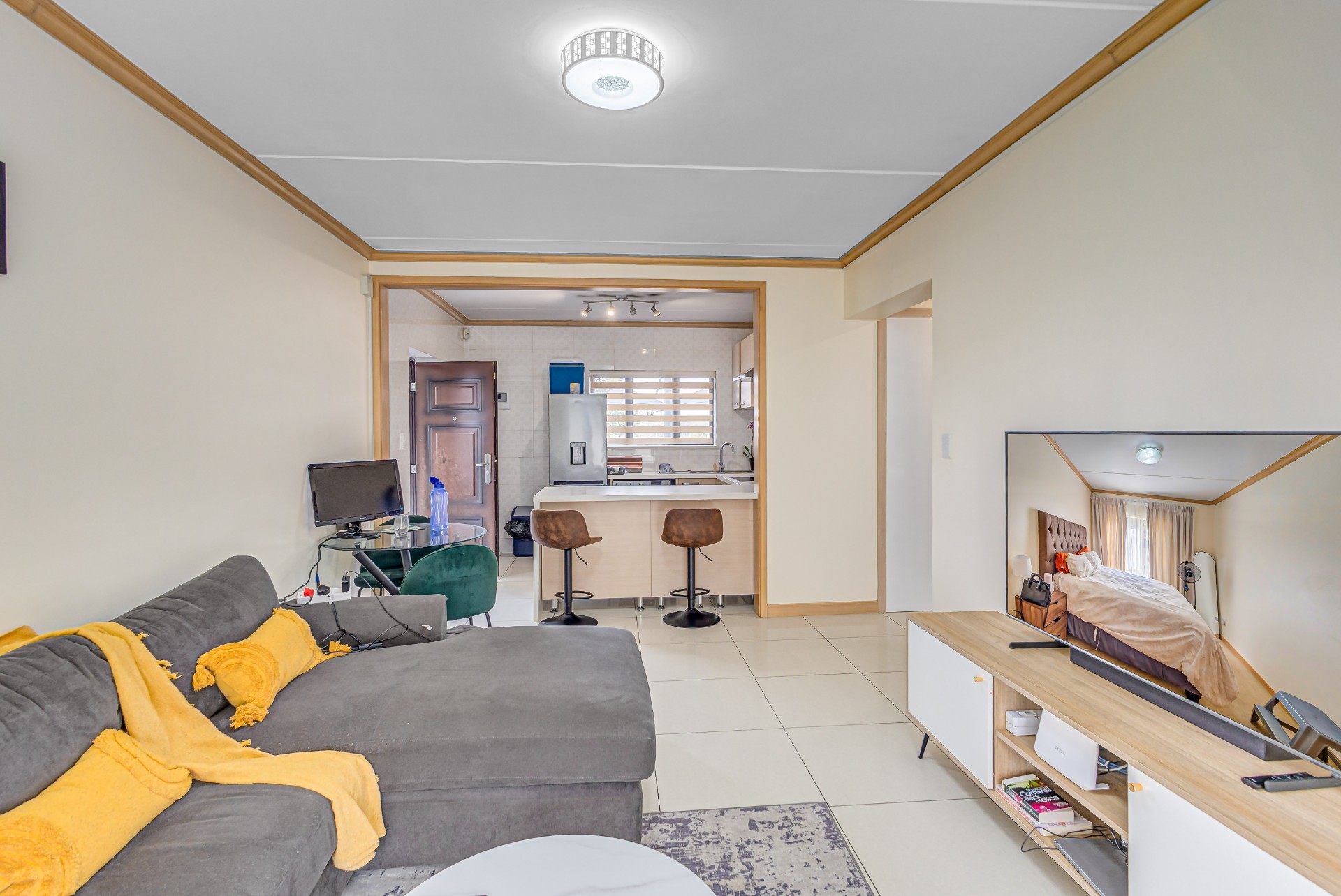 2 Bedroom Apartment for Sale in Broadacres Fourways.