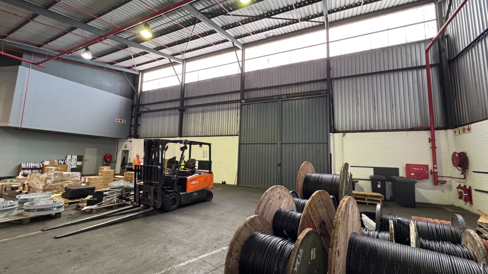 5,552m² | Neat and Secure Industrial Warehouse To Let in Epping Industrial, Cape Town