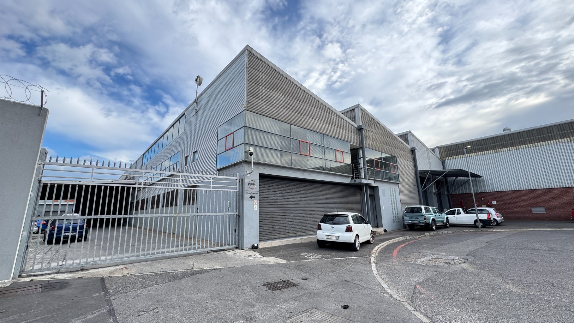 5,552m² | Neat and Secure Industrial Warehouse To Let in Epping Industrial, Cape Town