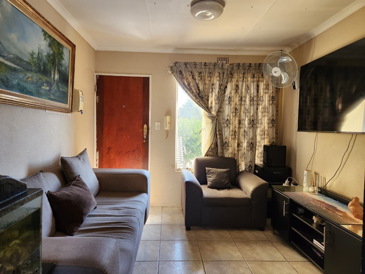 Apartment To Rent in Lyndhurst, Johannesburg