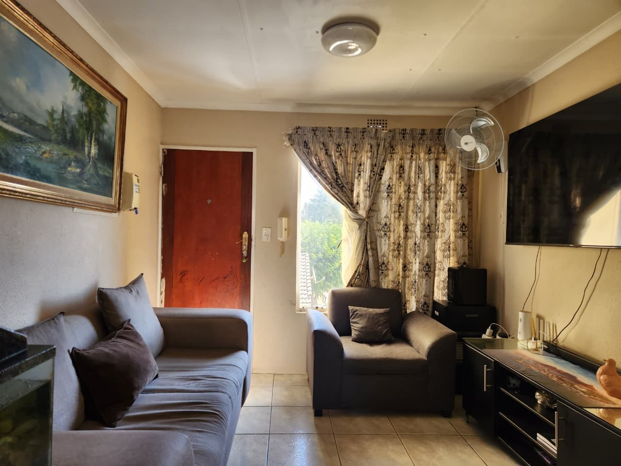 Apartment To Rent in Lyndhurst, Johannesburg
