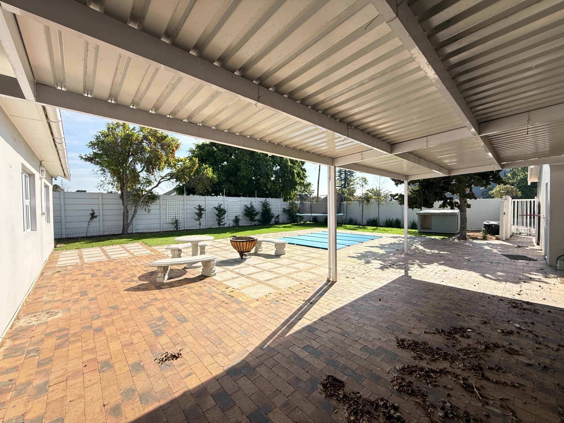 Spacious 4-Bedroom Family Home with Pool in Table View