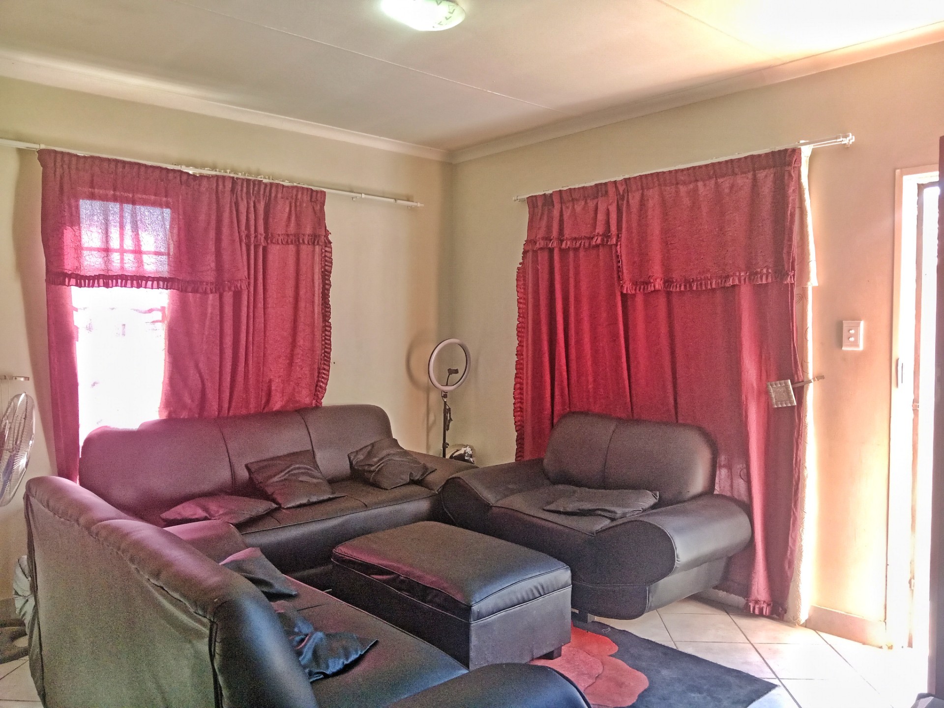 Nice 3 Bedroom House To Rent in Kirkney Village, Pretoria West